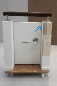 インワード枠のおさまりを裏から見た様子